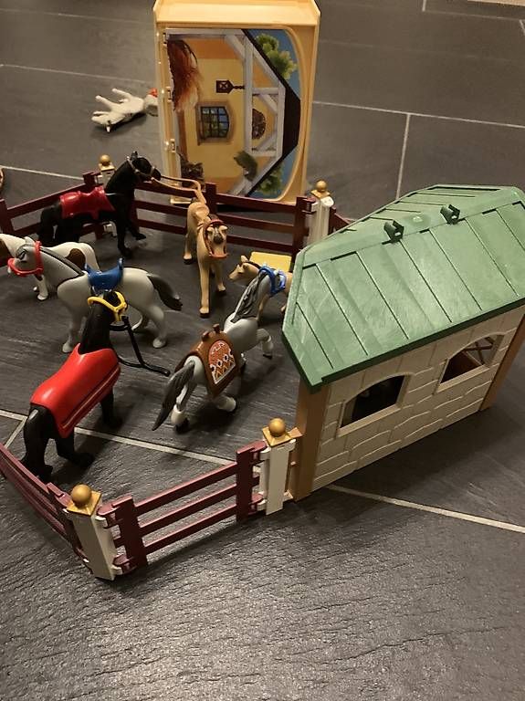 Playmobil Giocattoli: Playmobil grosser Bauerhof – Usato da Bättwil venduto da ulr_gtc9 3