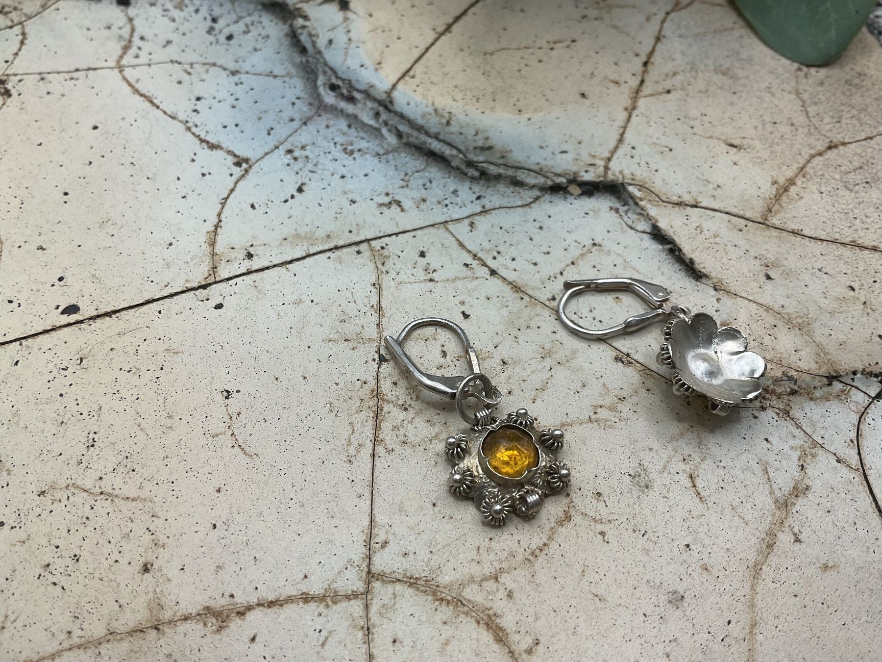 Ohrringe & -stecker: Art Deco Ohrhänger Silber mit Citrin – Gebraucht aus luzern von Alpendorf1 1