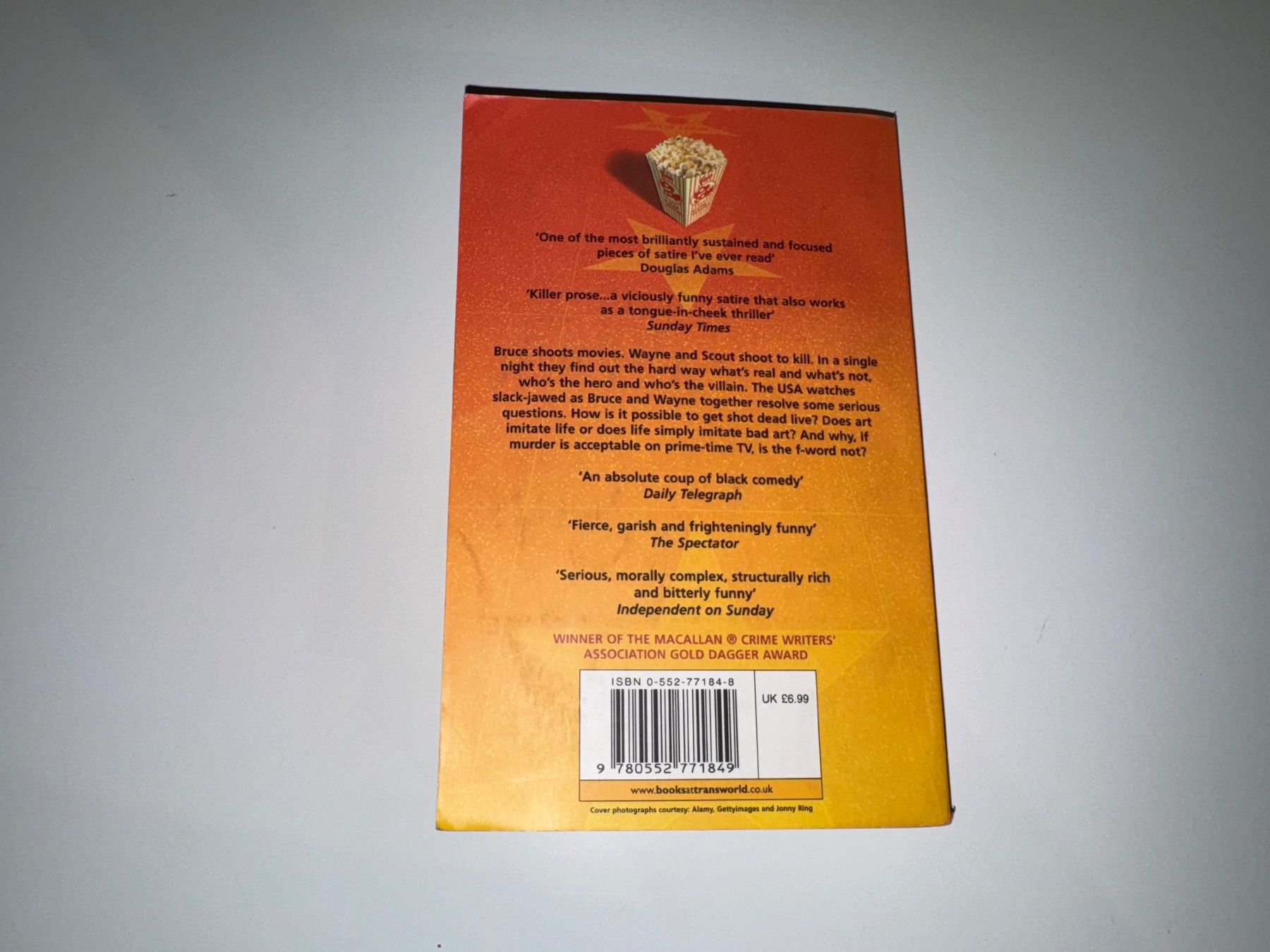 Libri: NOVEL: Ben Elton, Popcorn – Usato da Grosswangen venduto da English_books 9
