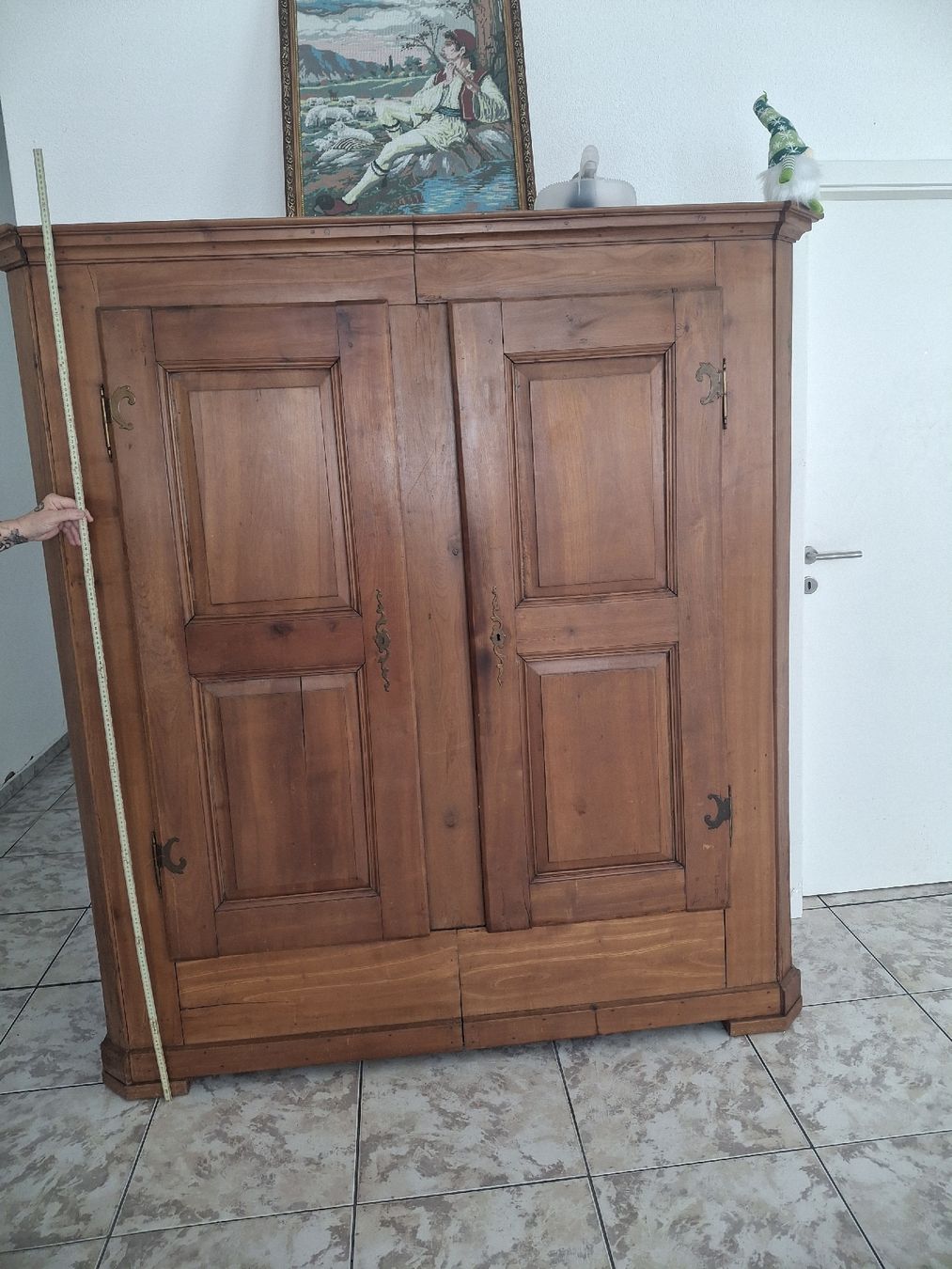 Schränke: Schrank alt mit Rissen – Gebraucht aus Aarburg von ssi_ckz5