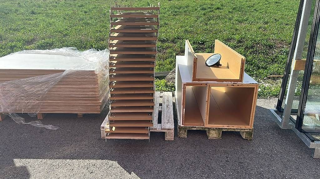 Articoli in legno: Bois de construction, Planches, caissons – Usato da St-prex venduto da phi_gr6f 3