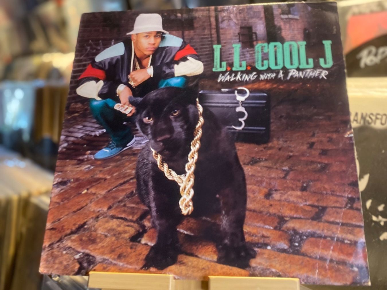 Schallplatten: LL COOL J - WALKING WITH A PANTHER...OG EU 1989...VG+/VG+ – Gebraucht aus Gals von Diskopatshop
