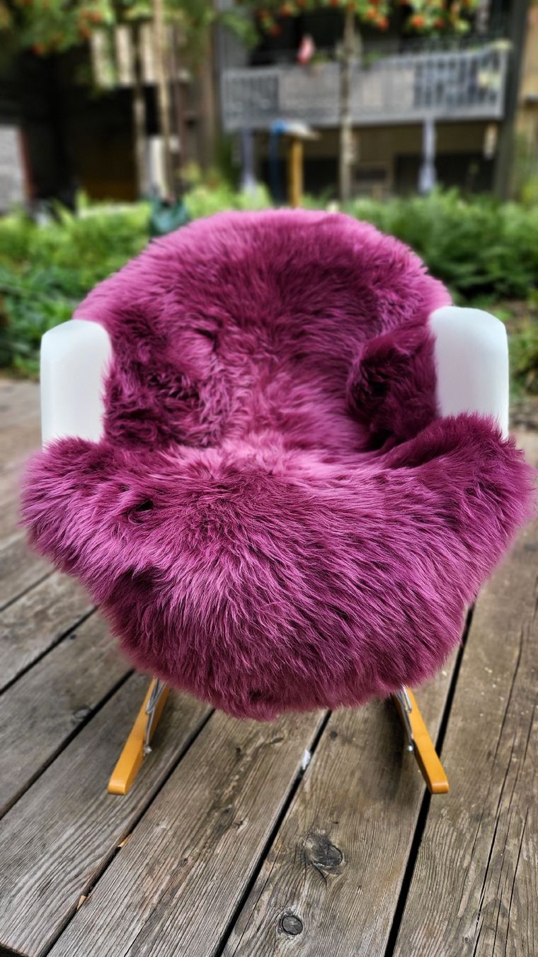 Tappeti: Schaffel in der Farbe bordeaux – Nuovo e nell'imballaggio originale da Neuhausen am Rheinfall venduto da Lambskin