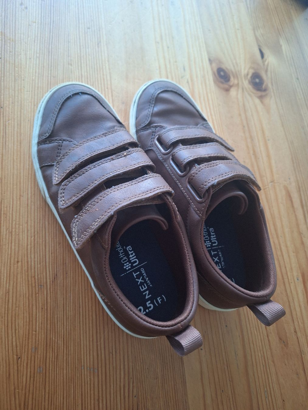 Scarpe per ragazzi: Halbschuhe braun Grösse 35 – Usato da Aesch BL venduto da ChezToKa 1