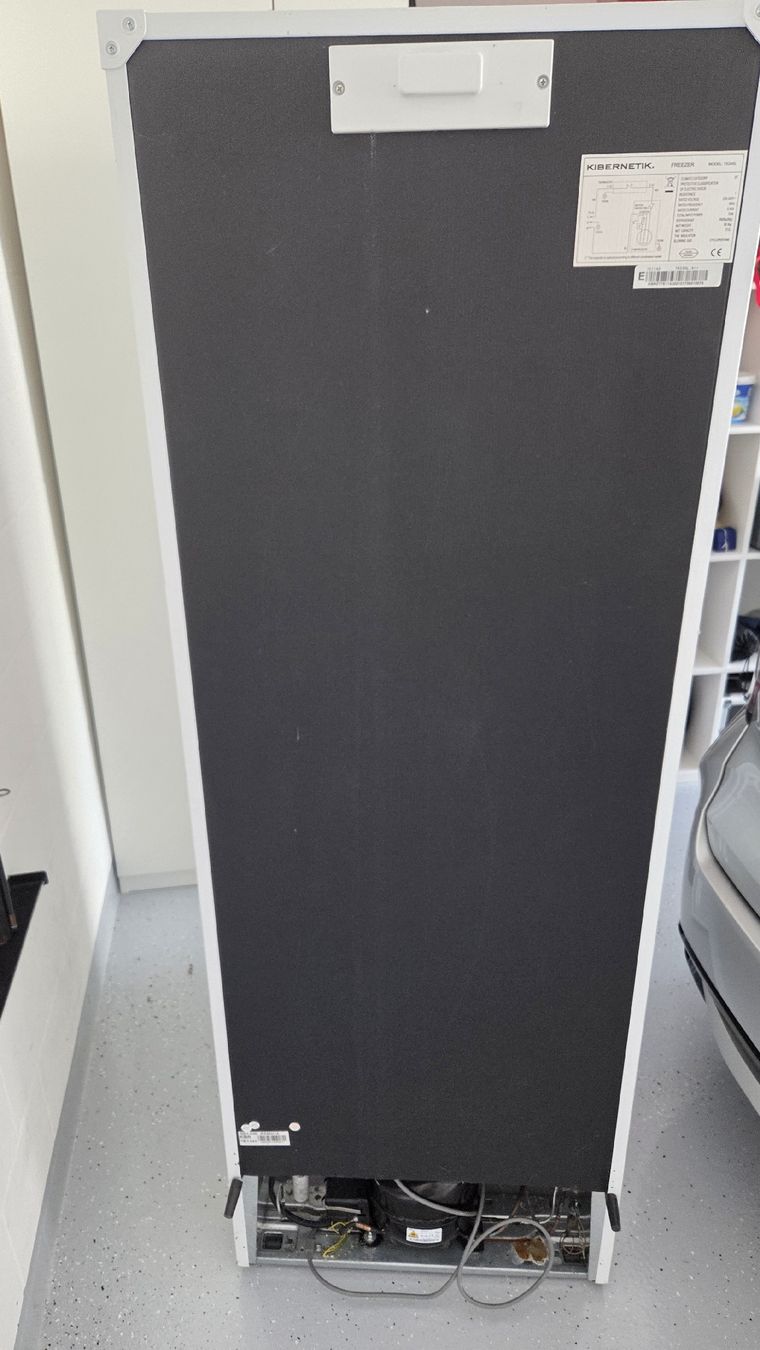 Congelatori: KIBERNETIK Gefrierschrank TK245L Schubladen 212L – Usato da oftringen venduto da anma08 3