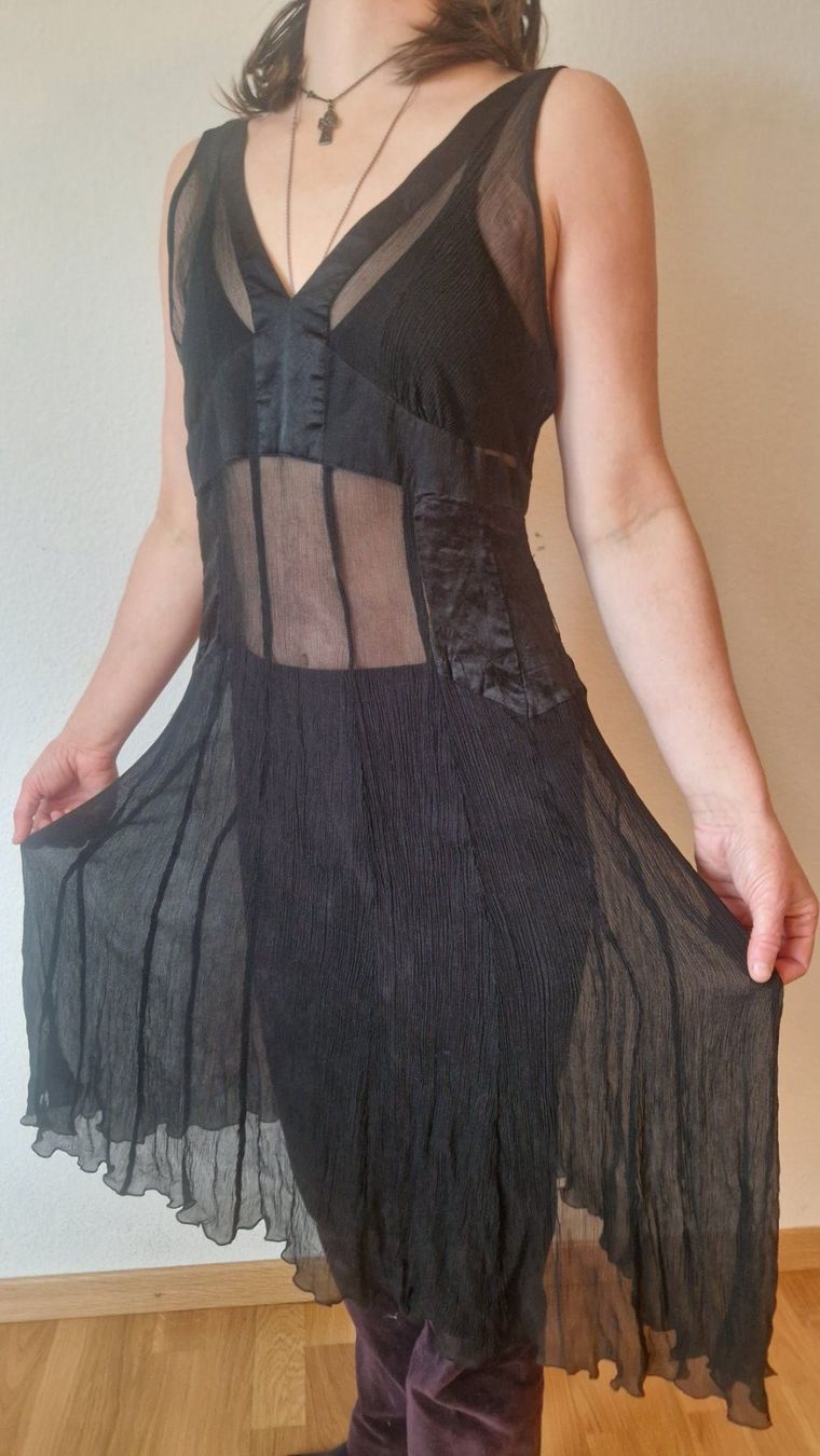 Vestiti: Schwarzes Chiffonkleid Gr. 38 Warehouse Elegant – Usato da Zürich venduto da Orelie01