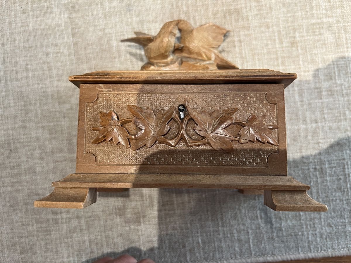 Cassapanche: Ancien coffret de Brienz – Usato da Estavayer le lac venduto da D00o 2