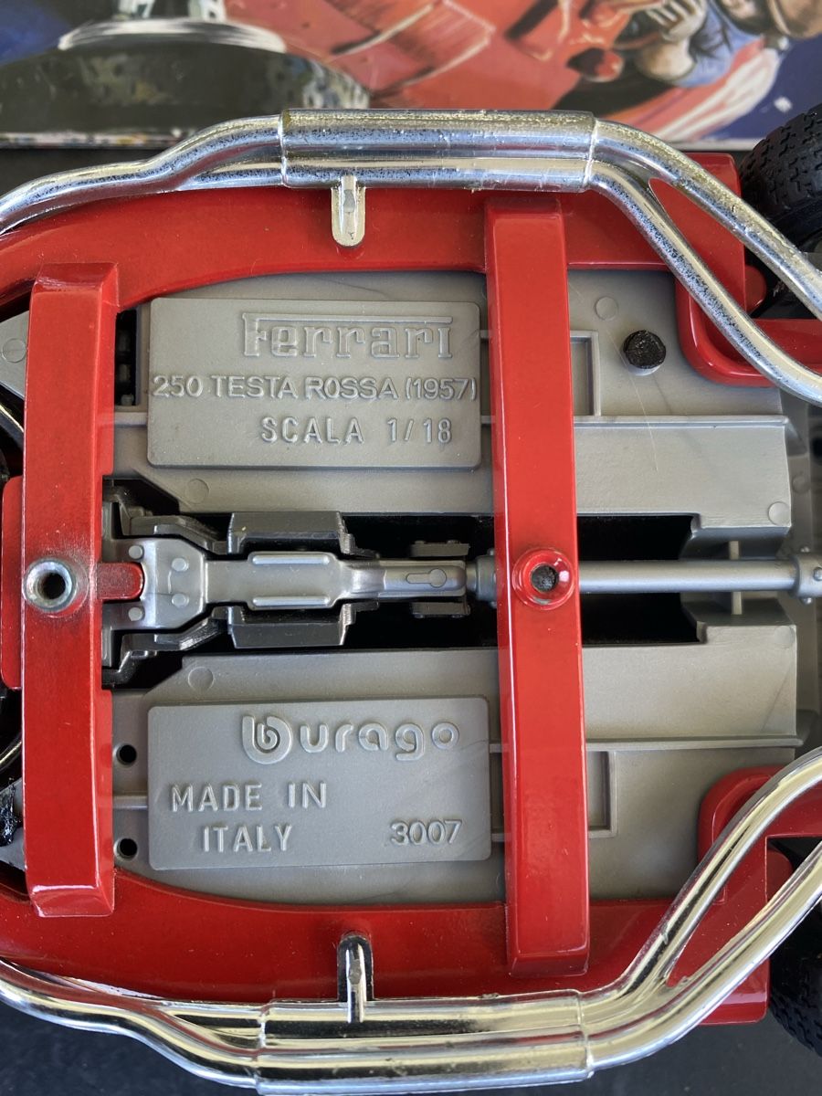 Ferrari Modellautos: Ferrari 250 Testa Rossa 1957 – Gebraucht aus Luzern von Harikan 3