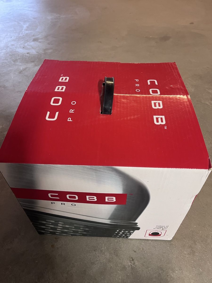 Griglie: Barbecue Cobb Pro neuf – Nuovo e nell'imballaggio originale da BREMBLENS venduto da Lafoudre 1