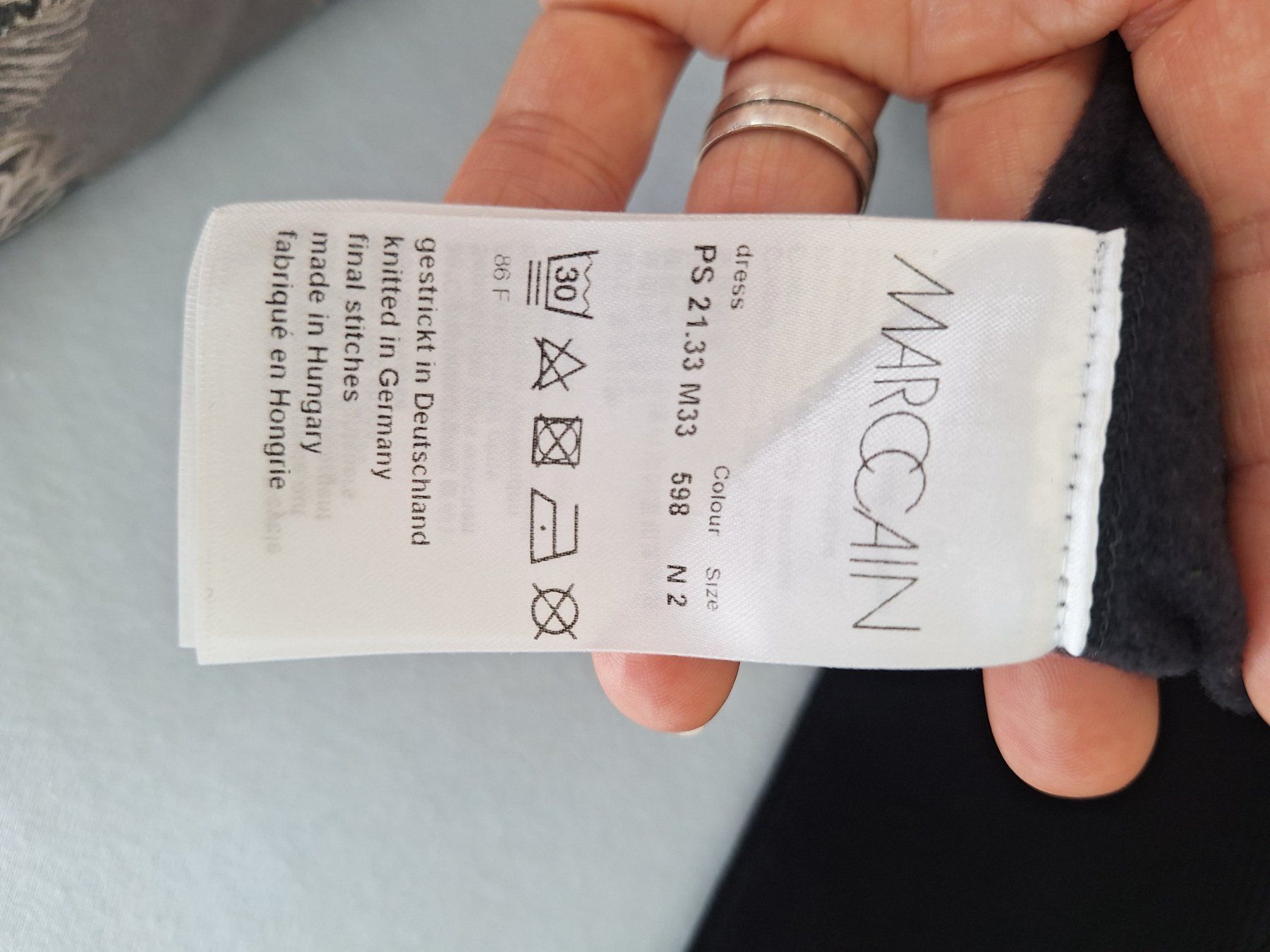 Marc Cain Kleider: MARCCAIN Sportliches Strickkleid Gr. S – Gebraucht aus Aarau von Harry33 6