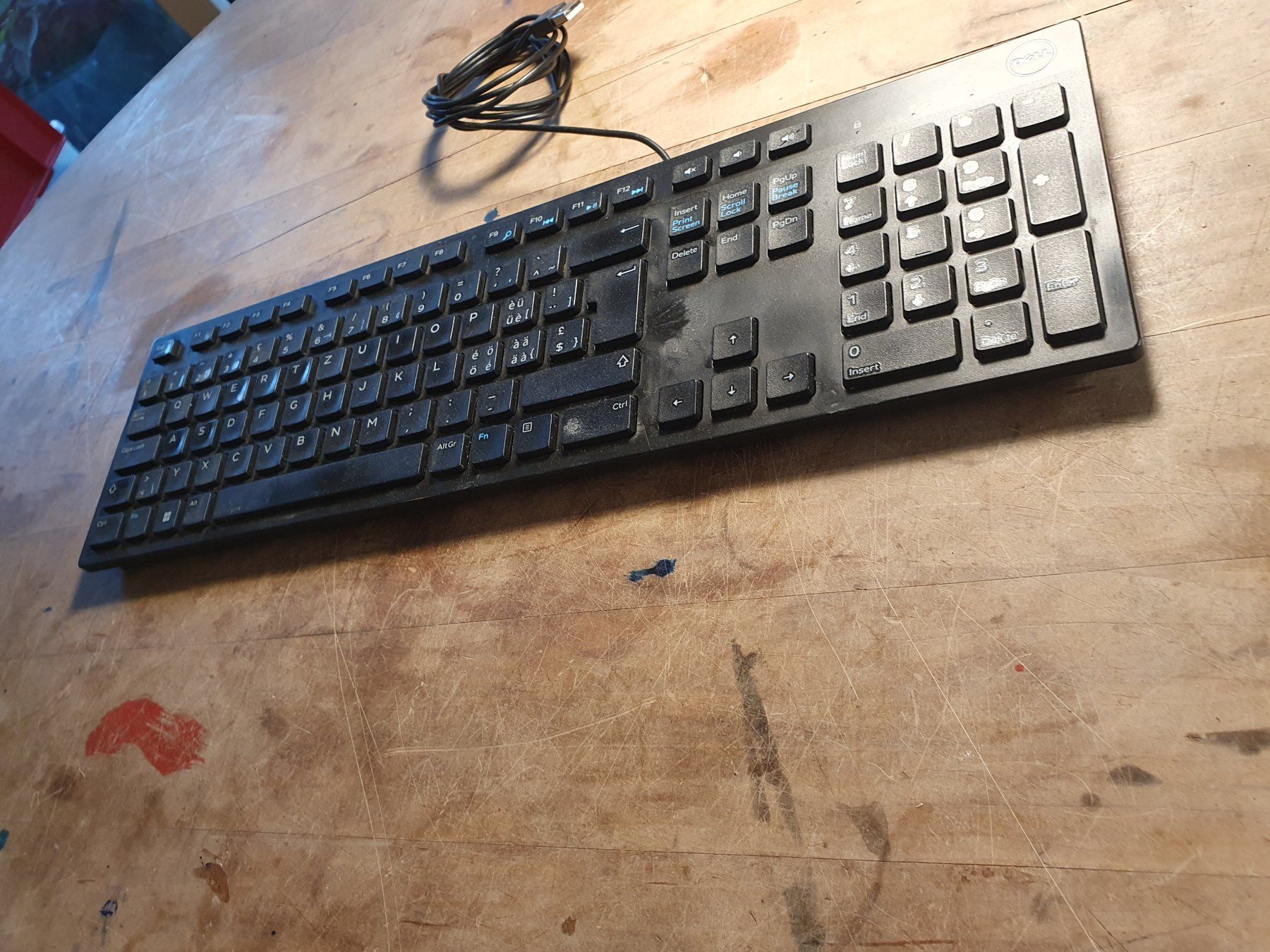 Claviers: Dell Wired Keyboard eine Stütze abgebrochen – D'occasion à Zürich par loosebone 4