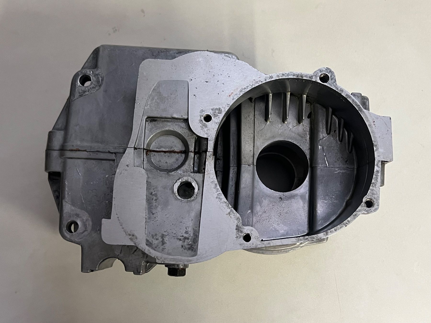 Puch Parti ricambio per ciclomotori: Grosse Überströmer Puch Supermaxi E50 3 Lager Motorgehäuse – Usato da Steffisburg venduto da FlorianJohner 3