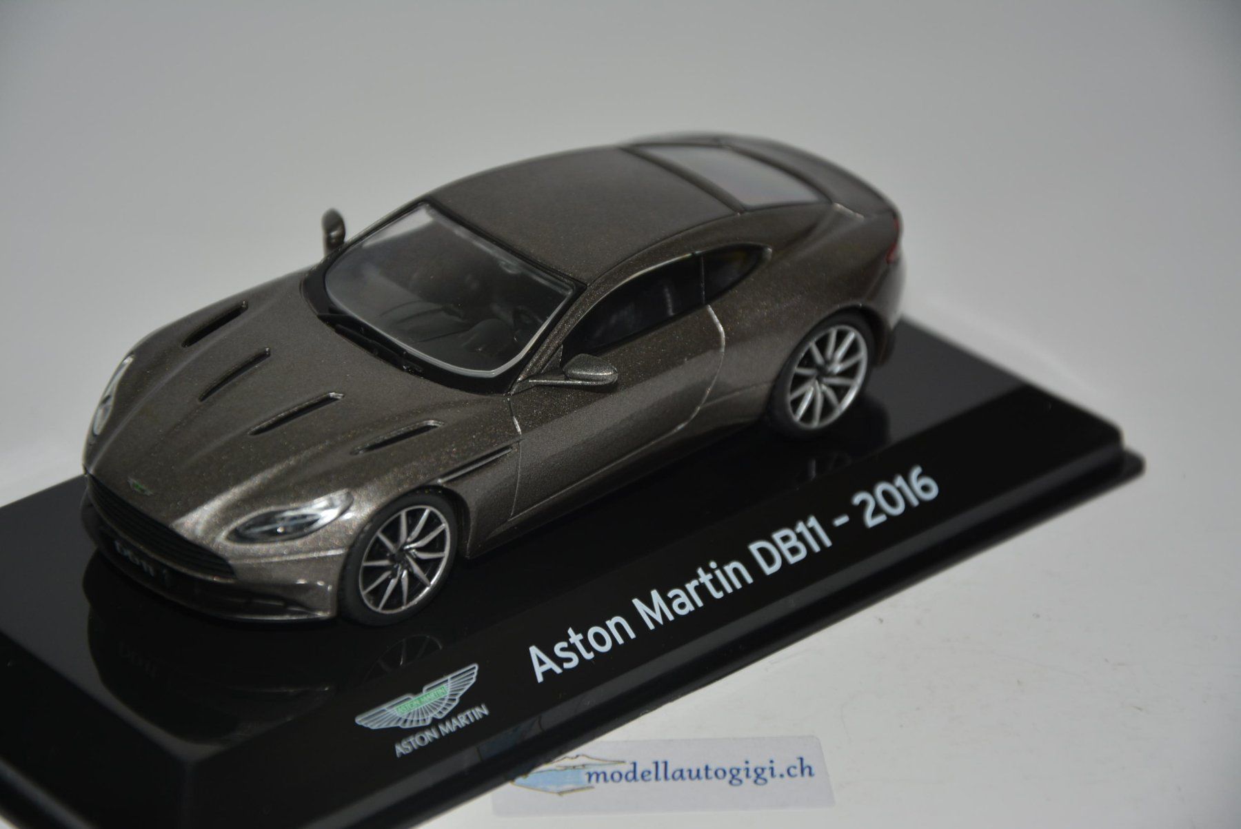 Aston Martin Modellini d'auto: Aston Martin DB11 2016 , 1.43 – Nuovo e nell'imballaggio originale da Goldach venduto da Feivel9 2