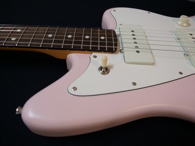 Fender Musikinstrumente: Fender Jazzmaster Japan FSR Satin Shell Pink LTD – Neu (gemäss Beschreibung) aus Origlio von sto_2pxf 5