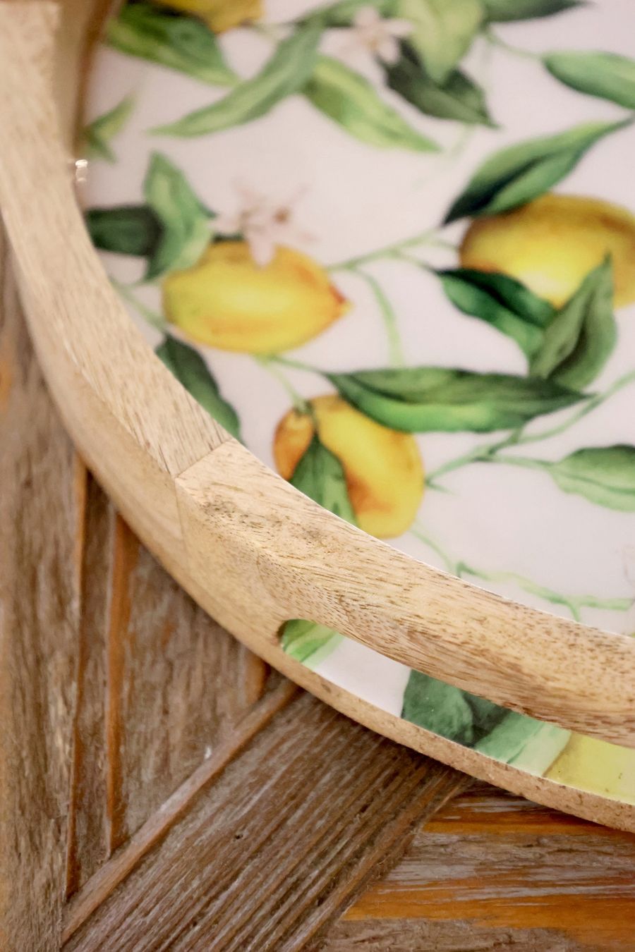 Piatti di portata: Tablett "Tours" mit Zitronenmuster, Chic Antique – Nuovo e nell'imballaggio originale da Innertkirchen venduto da Glatthard-Interior 2