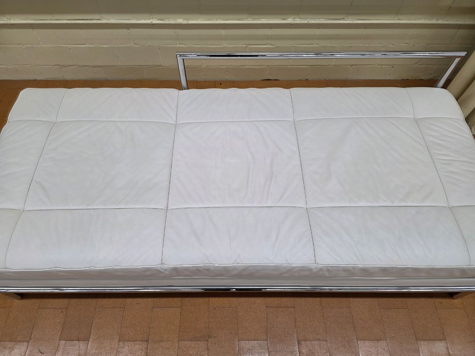 Classicon Divani: Designer Daybed aus Leder Eileen Gray für ClassiCon – Usato da Lichtensteig venduto da UsedINStore 2