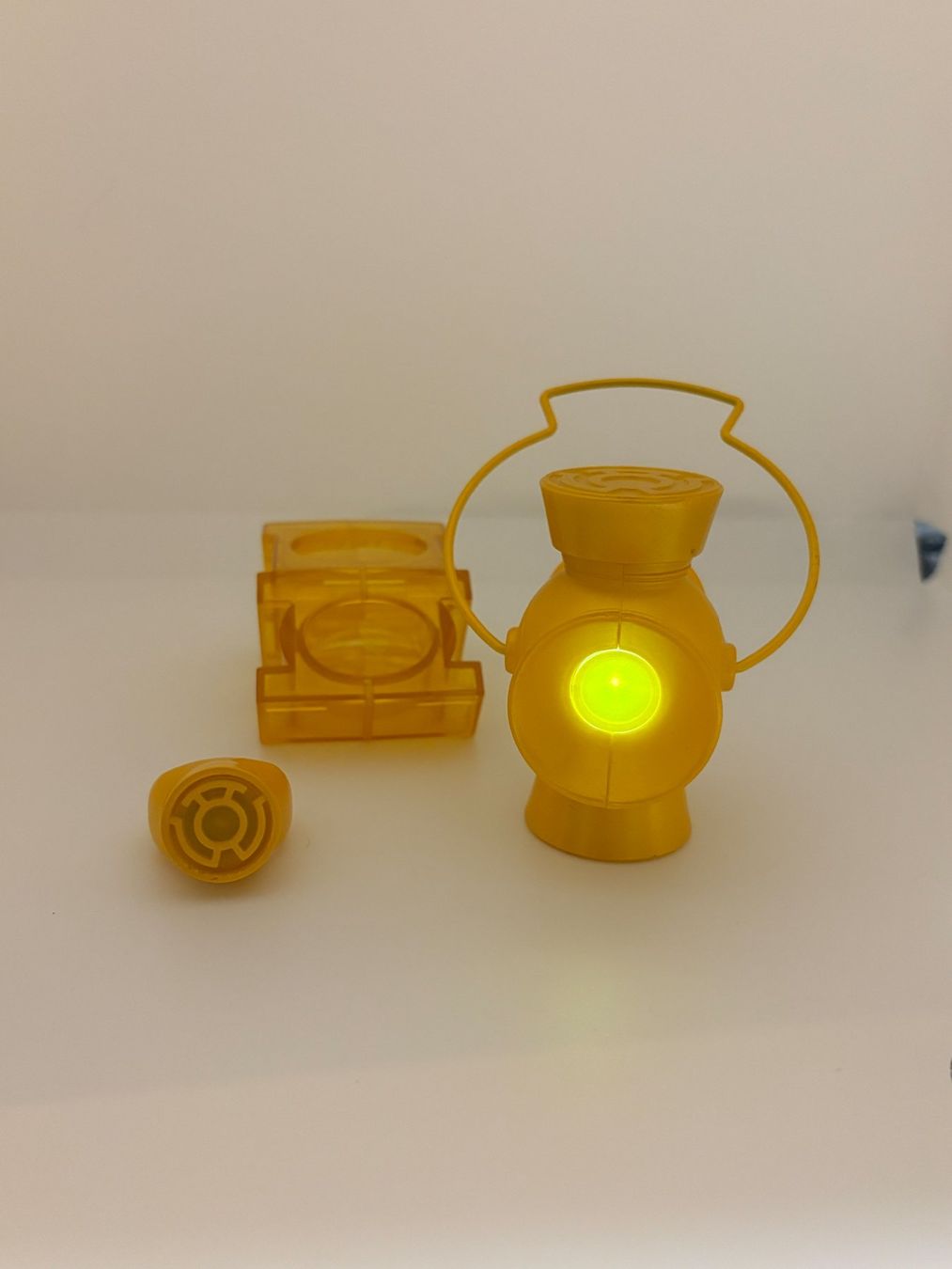 Tutte le decorazioni: DC Direct Green Lantern - Yellow Lantern – Usato da Horn venduto da tantor7 3