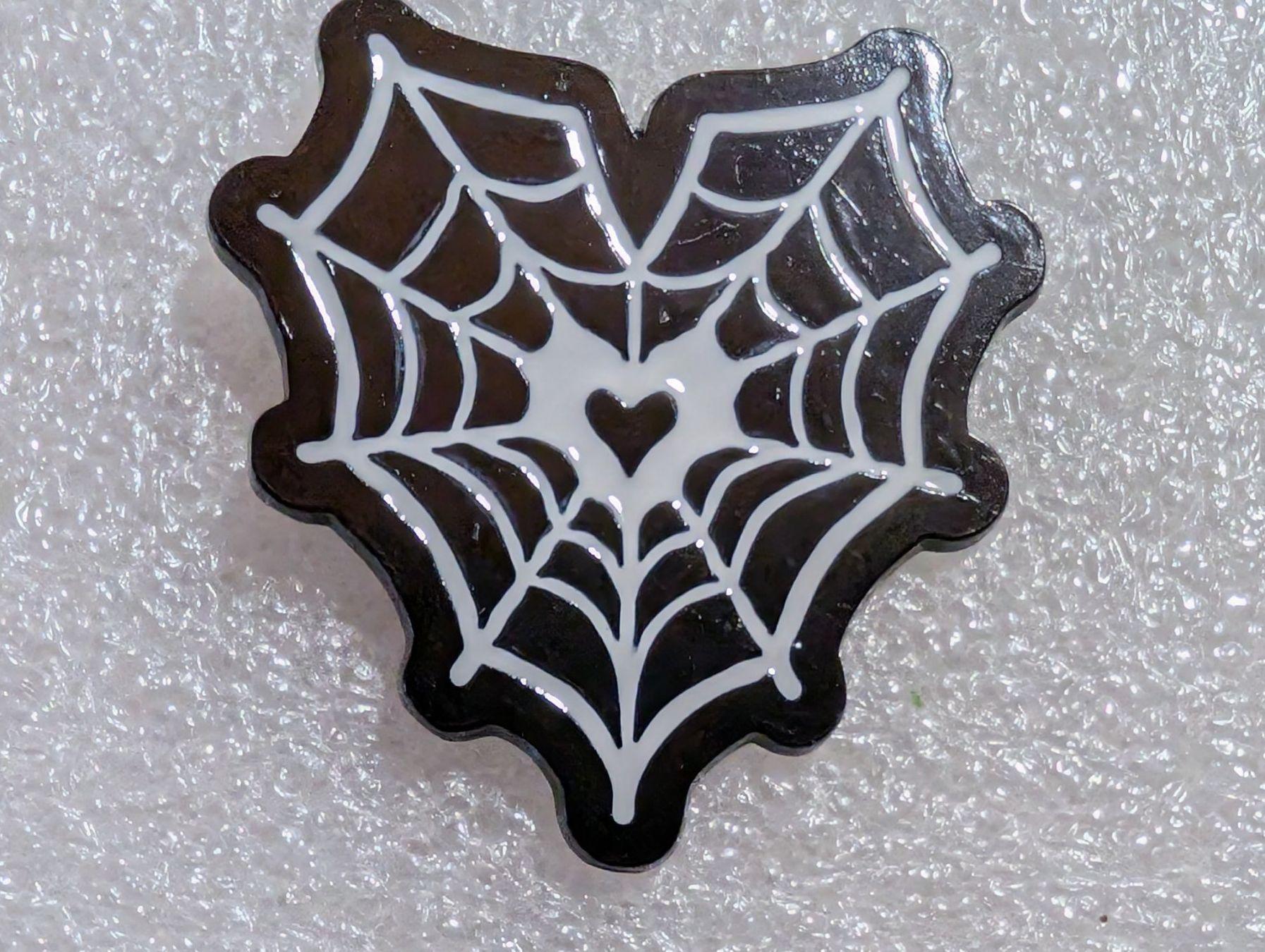 Placchette & Badge: Ansteckpin 239: Spider Man – Usato da Oppligen venduto da Pin-Fall-Shop