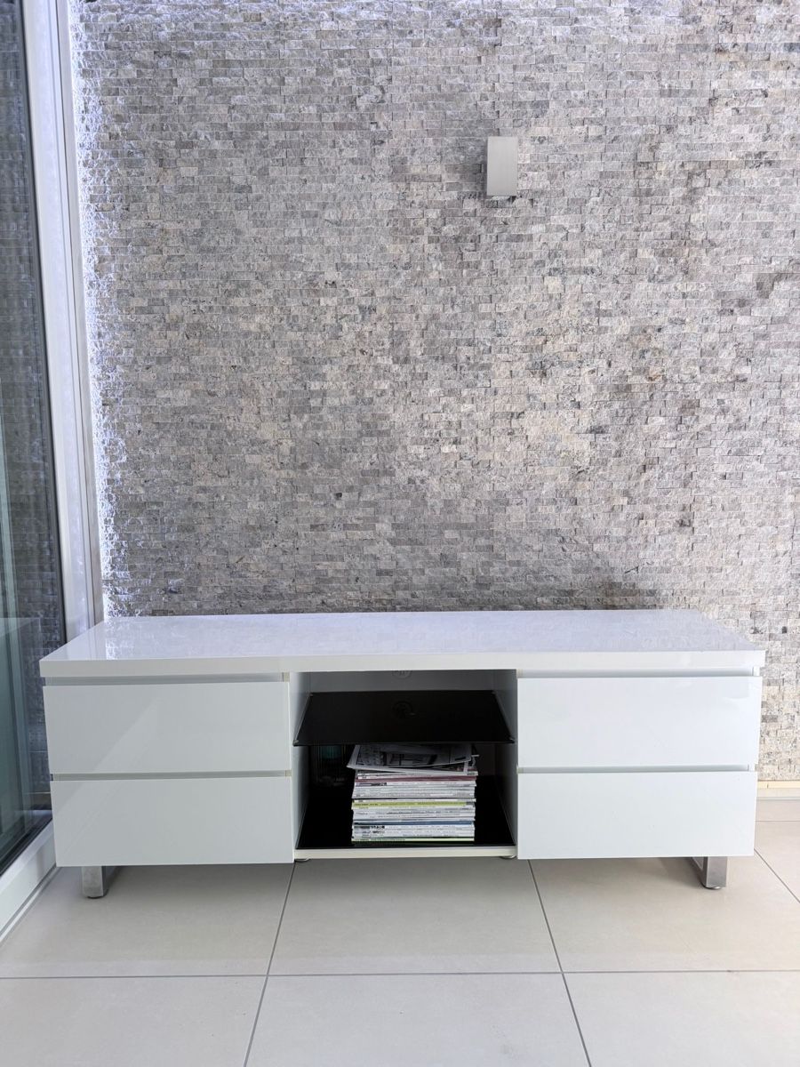 Cassettiere: Sideboard weiss Hochglanz  top Zustand – Usato da Liestal venduto da Busra99