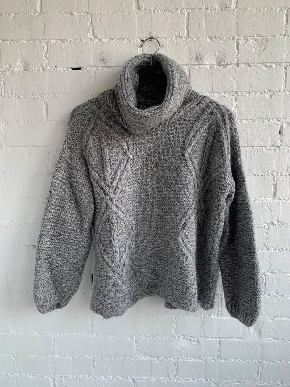 Zara Maglioni & Felpe: Grauer Strickpullover von Zara – Usato da Bern venduto da Fraeuleinhonig