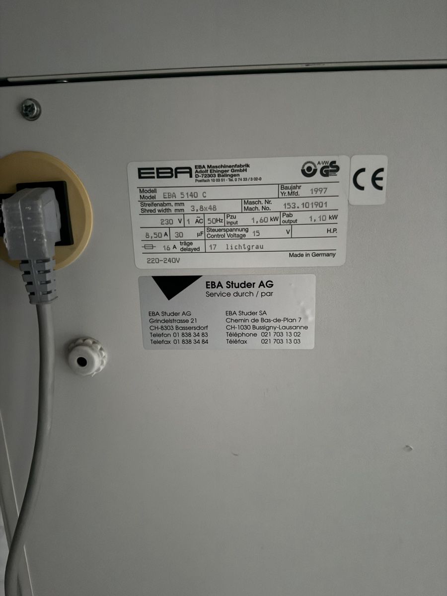 Distruggi documenti: Aktenvernichter / Dokumentenschredder EBA – Usato da Reinach AG venduto da elm_7dfk 2