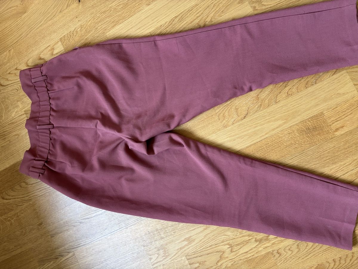 Only Hosen: Only Pink Trousers, Size 38  – Gebraucht aus Bern von lis_7v9j 1