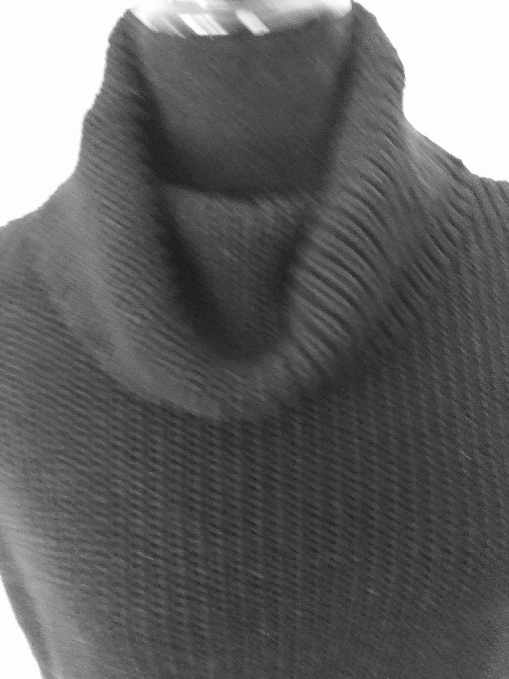 Madeleine Pulls & Sweat-shirts: Schwarzer Strickpullover Rollkragen – Neuf (Voir description) à Arlesheim par leyRum4.5 2
