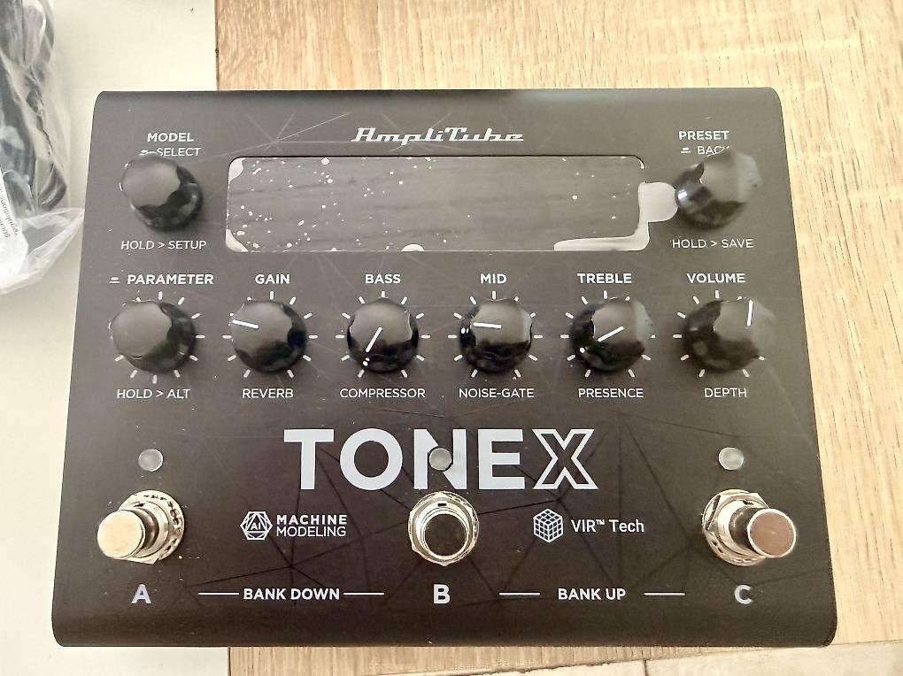 Strumenti musicali: Pédalier IK Multimédia ToneX  – Nuovo e nell'imballaggio originale da Bouveret venduto da mar_68vh