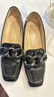 Lack-Loafer mit Kette, Schwarz, Grösse 40