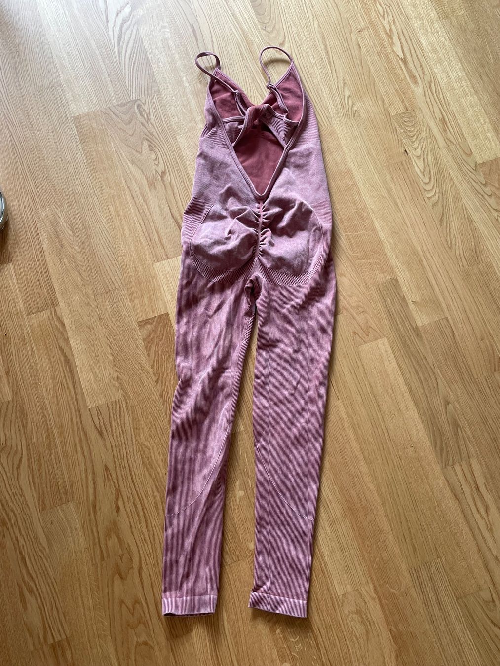 Jumpsuits: Eineiler – Gebraucht aus Kloten von simones.thriftshop 3