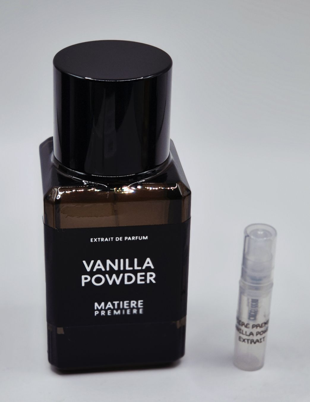 Profumi & Eau de Toilette: 2 ml VANILLA POWDER EXTRAIT ABFÜLLUNG – Nuovo (secondo la descrizione) da St. Gallen venduto da CaliSunshine