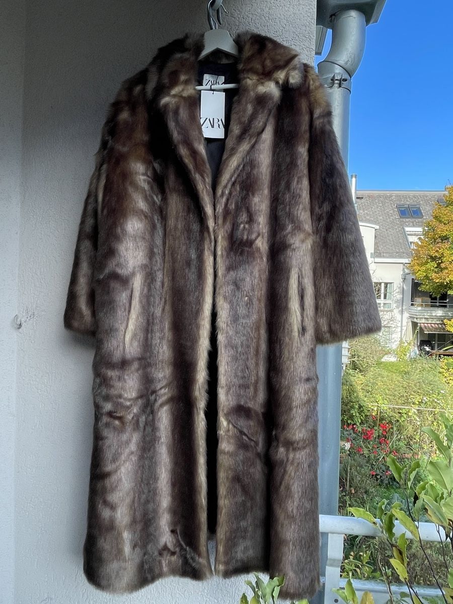 Zara Cappotti: Zara Mantel Braun Neu Abolung oder Versand nach Absprache – Nuovo e nell'imballaggio originale da Zürich venduto da Fashionista00 1