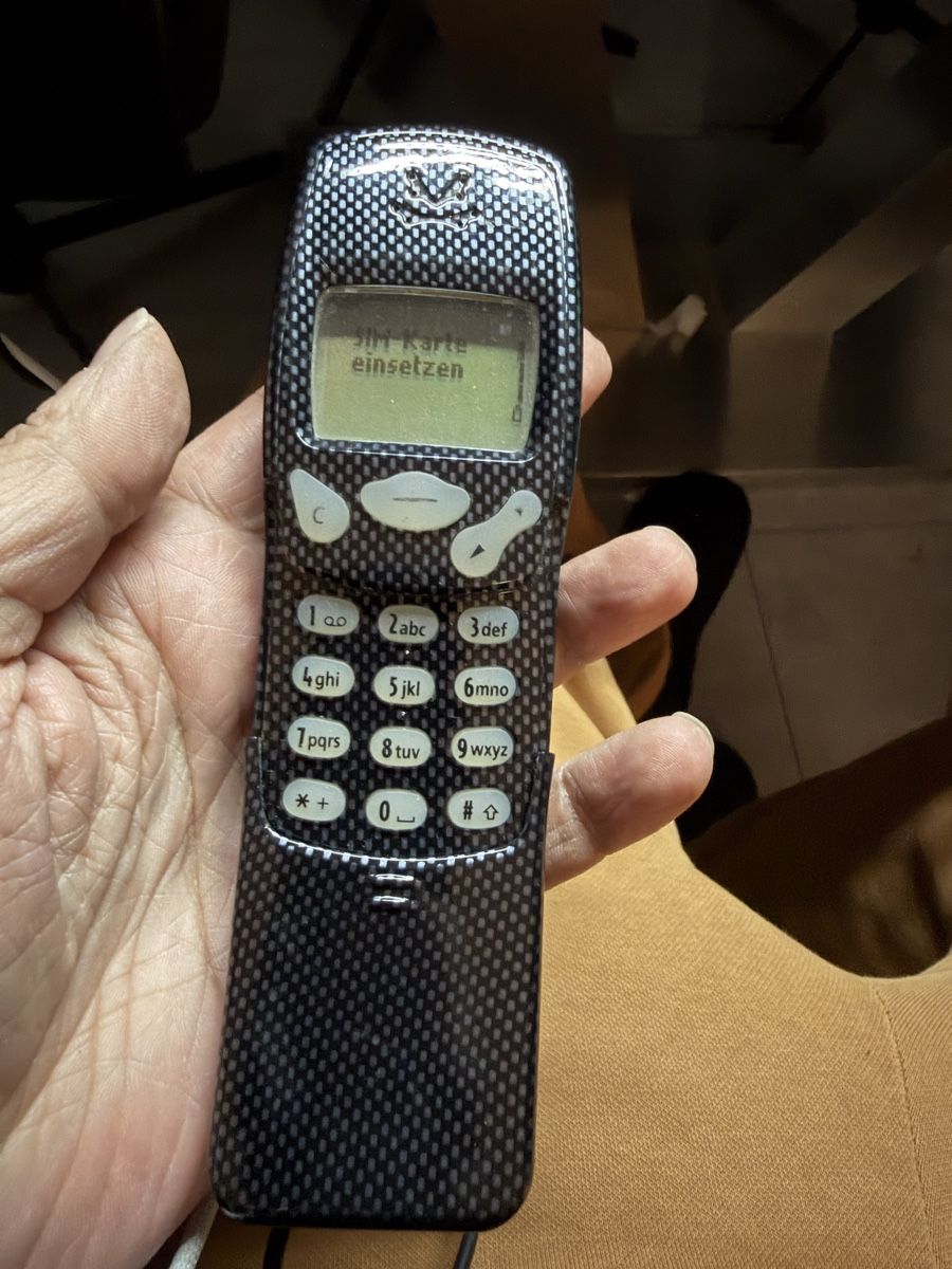 Nokia Telefoni cellulari / Smartphones: Nokia 3210 mit GSM Tastenschutzcover – Usato da Wettingen venduto da NickInc 2