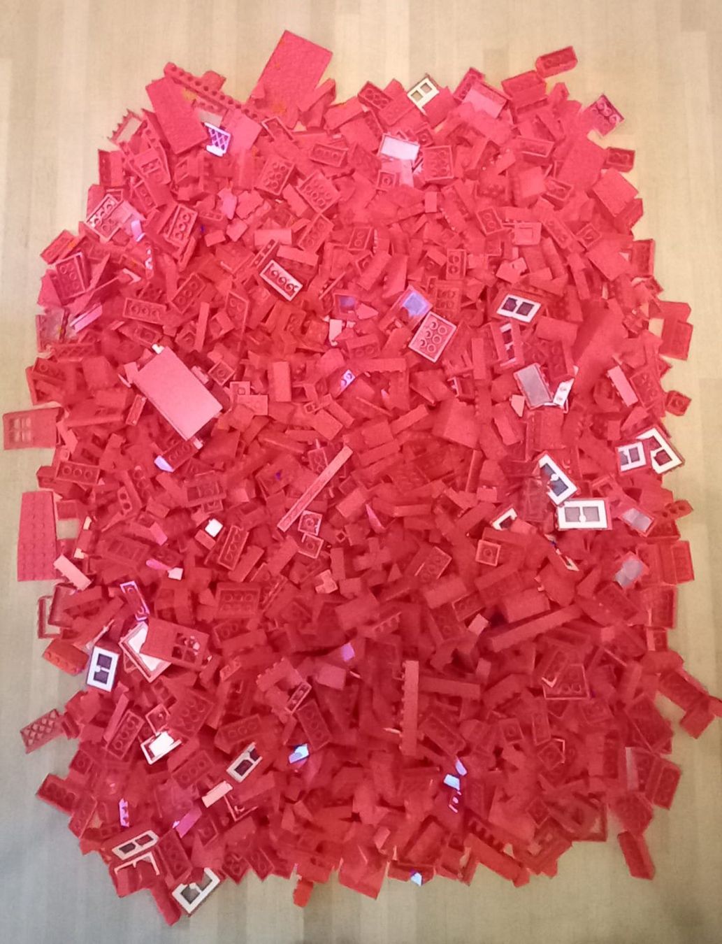 Lego Giocattoli: 3250 GRAMM ROTE LEGO – Usato da Huttwil venduto da Kunterbuntli