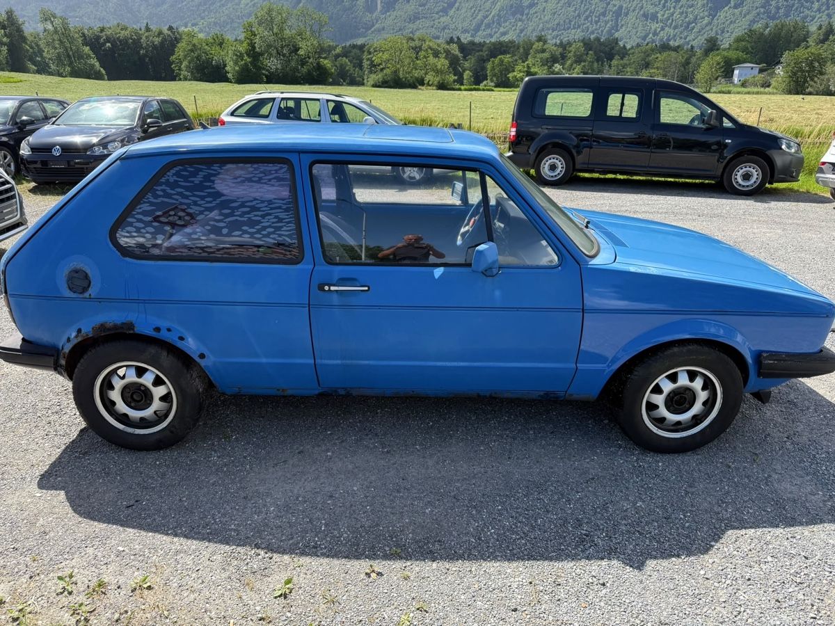 VW Autos: Golf 1 GTI – Défectueux à Landquart par dark68