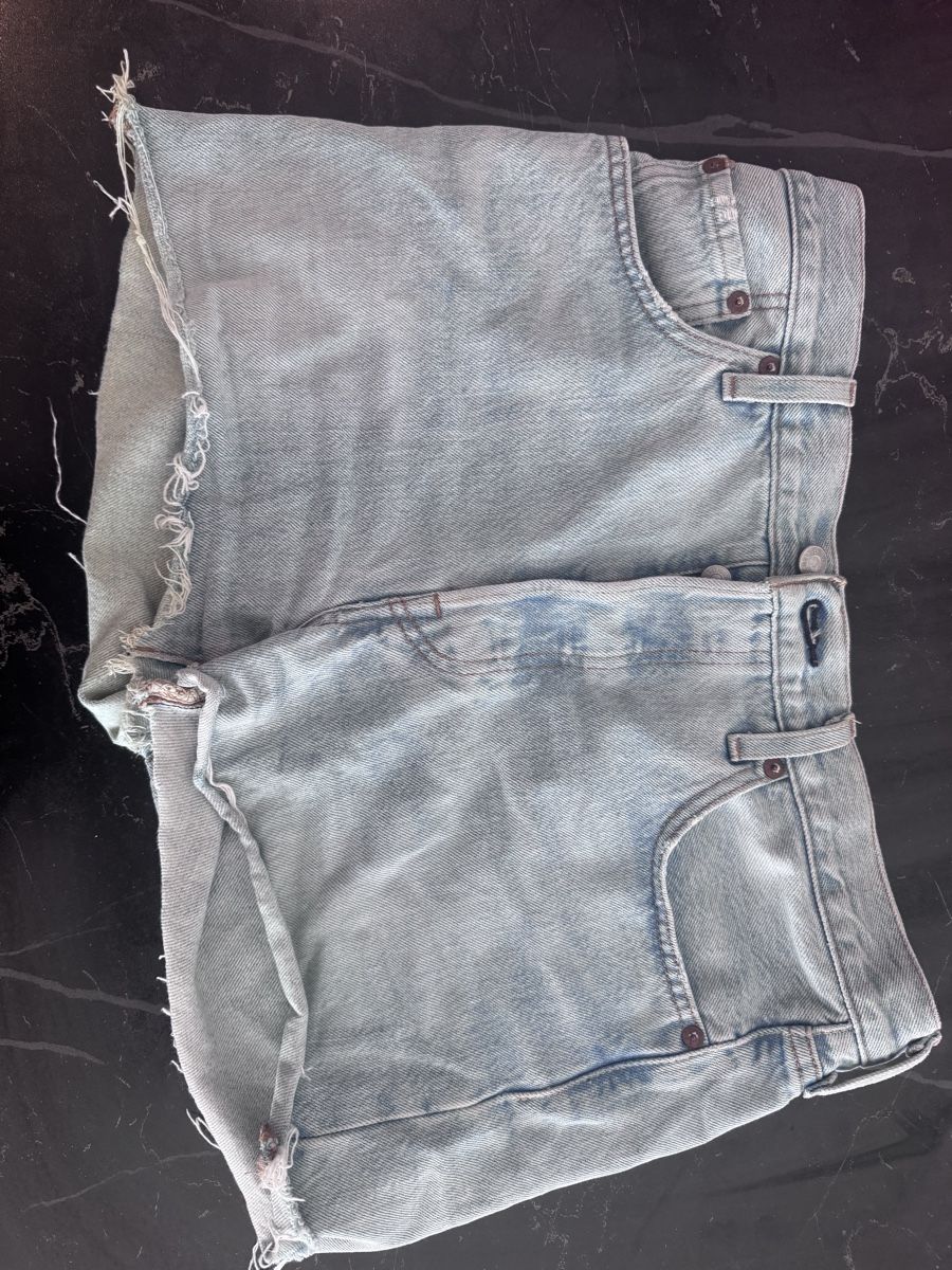Levi's Jeans: Levis shorts – Gebraucht aus Brig von dit_d5mn