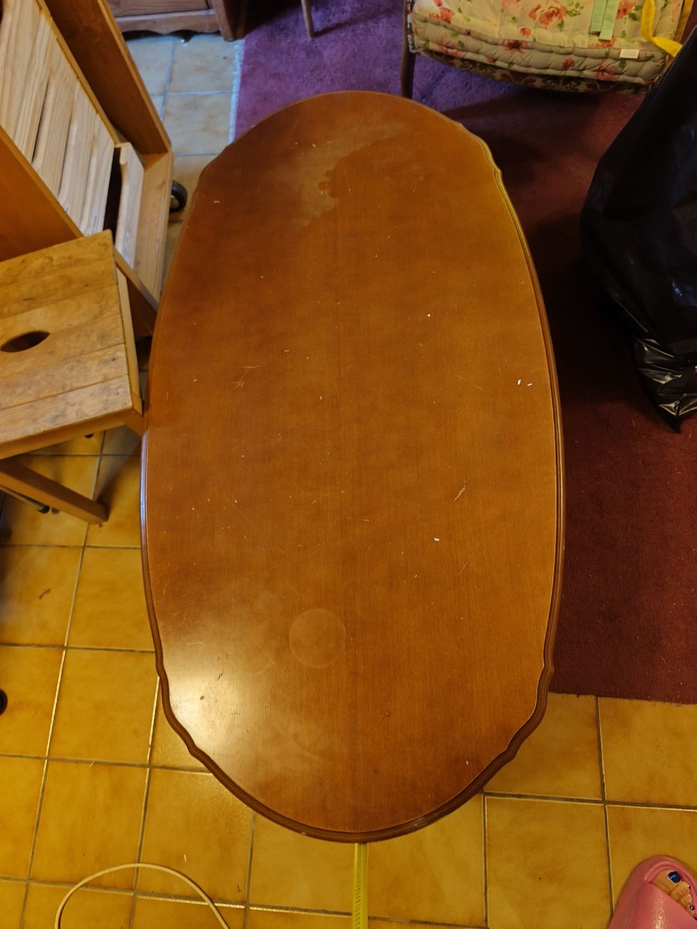 Tavoli: Table basse ovale en bois, style classique, état usagé – Usato da Les Acacias venduto da moo_byc9 1