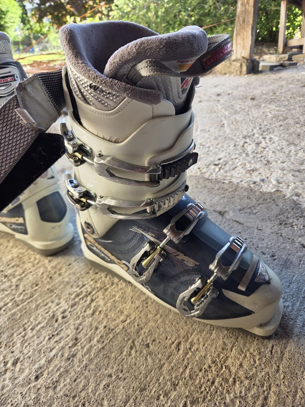 Nordica Scarpe da donna: Skischuhe Nordica 31.5 – Usato da Ruswil venduto da ram_xn5g 1