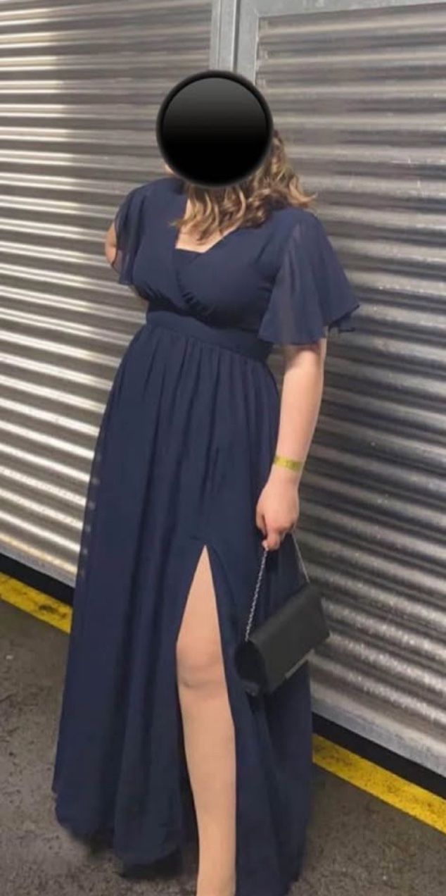 Shein Robes: Dunkelblaues Abendkleid,40/42 – D'occasion à Wohlen AG par sud_q8h6