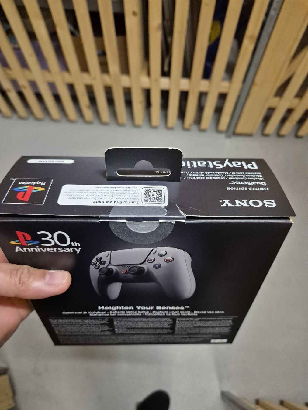 Sony Controller: PS5 Controller 30th Anniversary Edition – Neu (gemäss Beschreibung) aus Steinhausen von chrille0000 1