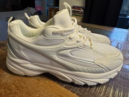 Bershka Turnschuhe Gr. 42/UK9 neuwertig für den Sommer