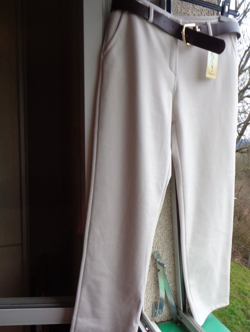 Pantalons: Hose Damen, ital.Gr. – Neuf avec emballage d'origine à Tafers par kor_jf9w 1