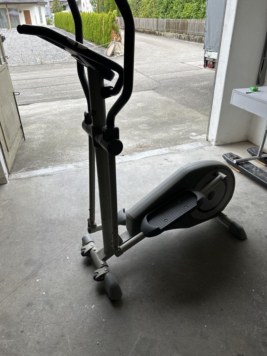 Tunturi Hometrainer: Tunturi C20 Ellipsentrainer Crosstrainer Heimtrainer – Usato da Madiswil venduto da Bilranis1071 2