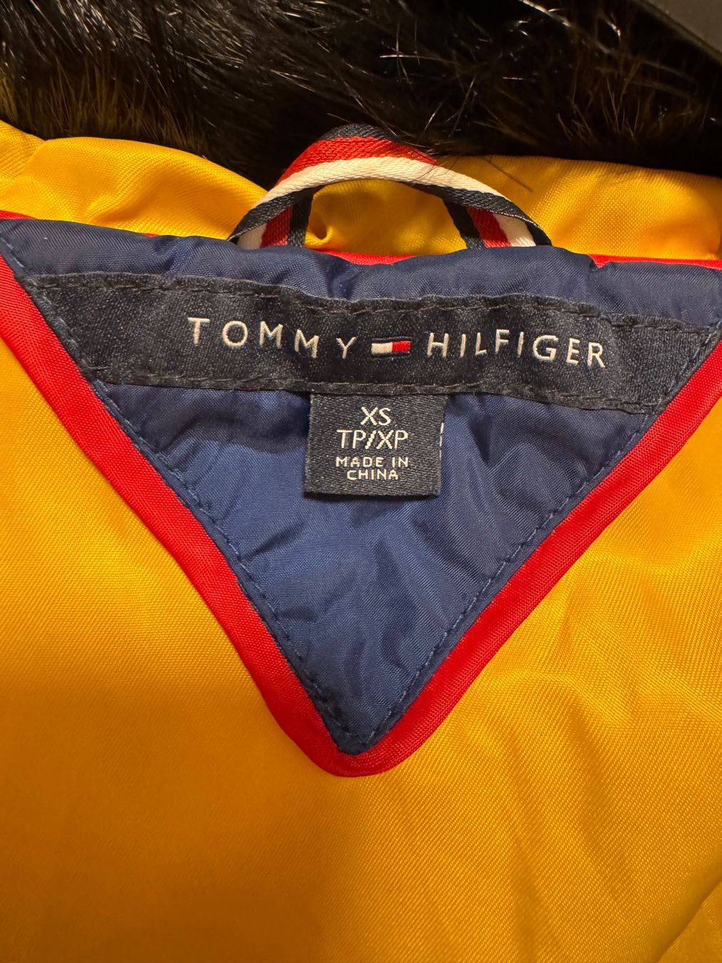Vestes: Tommy Hilfiger Winterjacke – D'occasion à Widnau par Claudia_Margreth73 4
