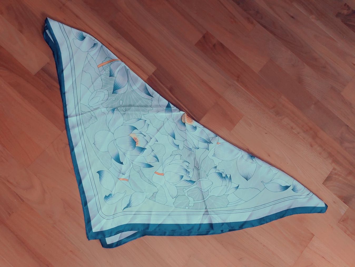 Foulard & Sciarpe: Twilly - Seidenschal - NEU – Nuovo e nell'imballaggio originale da Hittnau venduto da Razorback_1971 2