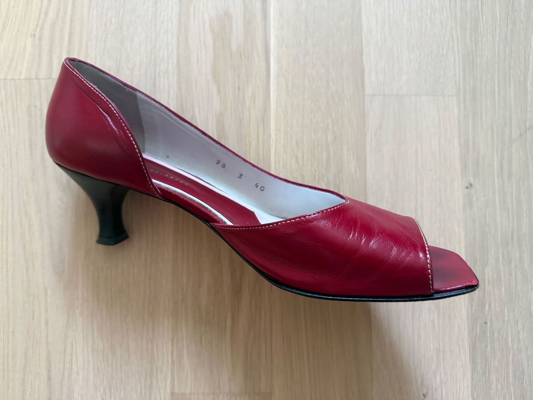 Damenschuhe: Pumps rot Leder Grösse 40 – Gebraucht aus Wiesendangen von iri_5pq6 4