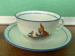 Antikes  Kindergeschirr  Tasse mit Untertasse