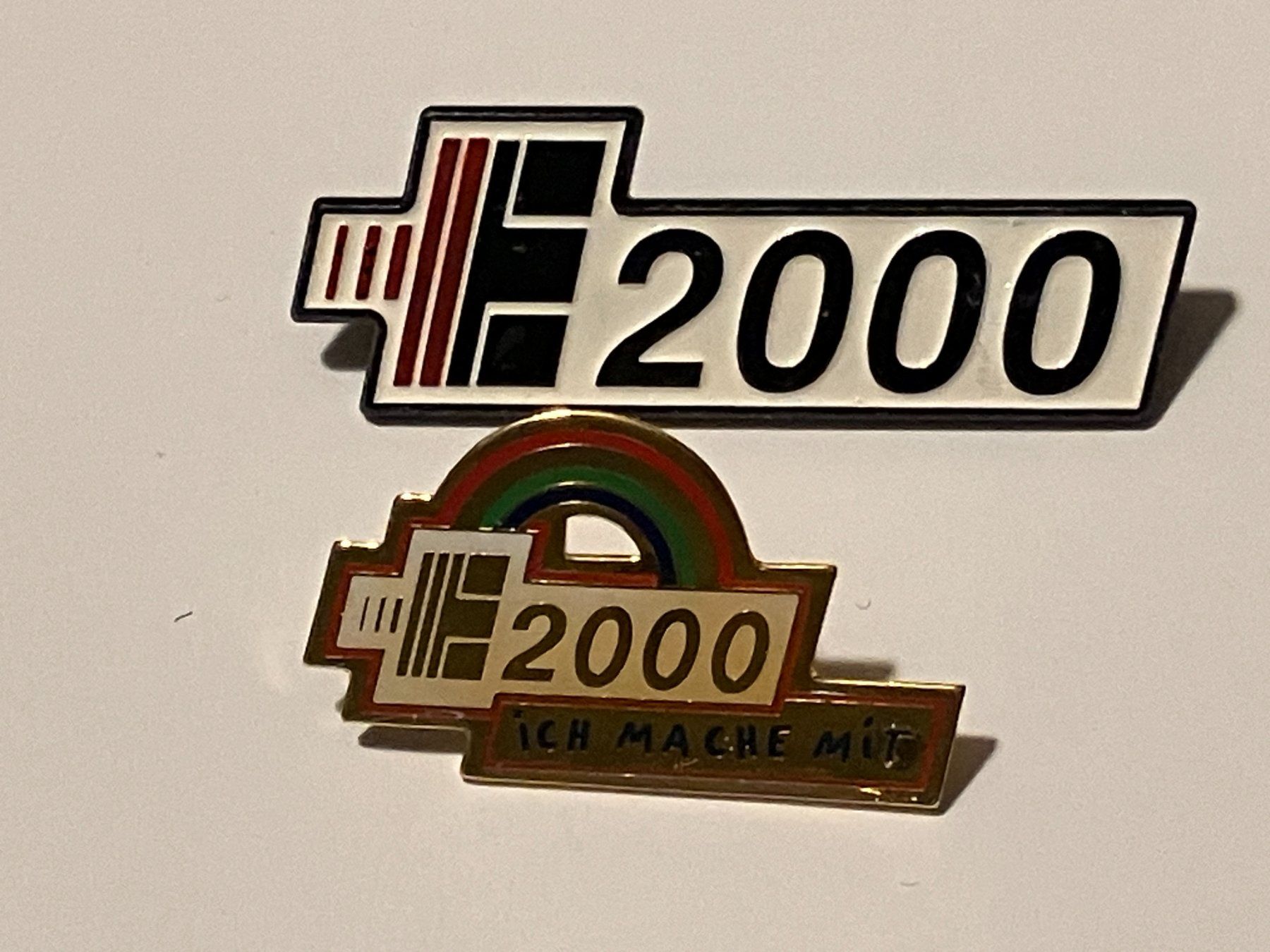 Placchette & Badge: 2 Pin ETF Eidgenössisches Turnfest 2000 – Usato da Basel venduto da djwwpp