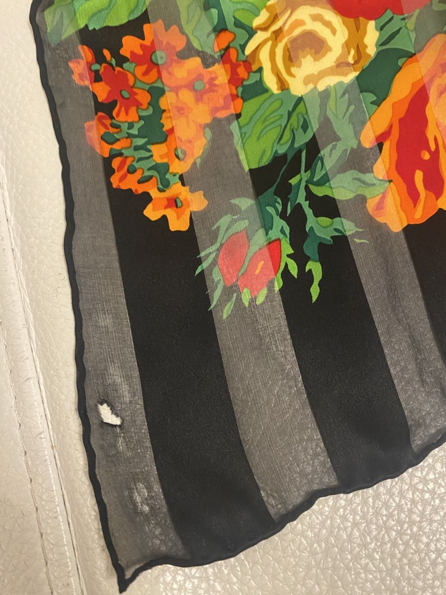 Foulard & Sciarpe: Seiden Schal 🌸 – Usato da Opfikon venduto da Luis144 8