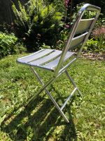 Vier Garten-Klappstühle aus Alu